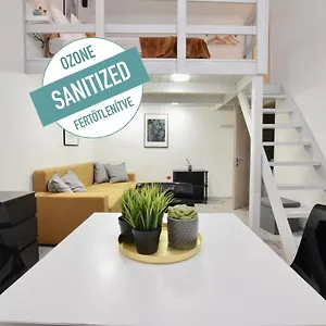 Standard By Hi5 - Akácfa 59 Budapest